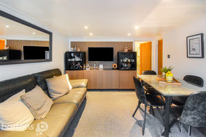 Photo 24- click for photo gallery